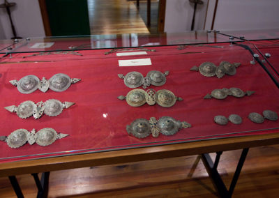 deksia-pteruga-isogeio-laografiko-mouseio-ehm-15-codewild