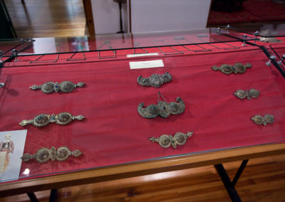 deksia-pteruga-isogeio-laografiko-mouseio-ehm-16-codewild