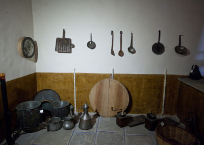 deksia-pteruga-paradosiaka-laografiko-mouseio-ehm-28-codewild