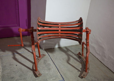 deksia-pteruga-paradosiaka-laografiko-mouseio-ehm-76-codewild