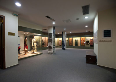 panw-orofos-stoles-laografiko-mouseio-ehm-5-codewild